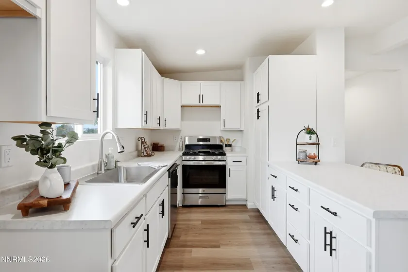 8625 Aquifer, Reno, Nevada 89506, 3 Bedrooms Bedrooms, ,2 BathroomsBathrooms,Residential,Residential,Aquifer,0,260013470