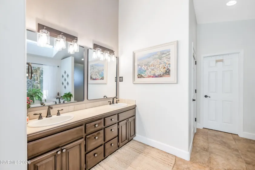 1547 Kestrel, Reno, Nevada 89509, 5 Bedrooms Bedrooms, ,4 BathroomsBathrooms,Residential,Residential,Kestrel,0,260013481