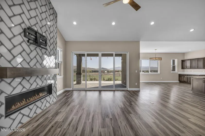 3325 Red Leaf, Carson City, Nevada 89703, 4 Bedrooms Bedrooms, ,3 BathroomsBathrooms,Residential,Residential,Red Leaf,0,260013495