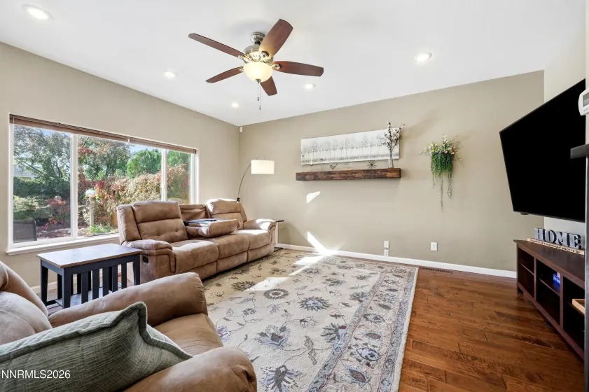 741 Balzar, Reno, Nevada 89502, 4 Bedrooms Bedrooms, ,3 BathroomsBathrooms,Residential,Residential,Balzar,0,260013497
