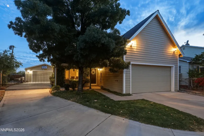 741 Balzar, Reno, Nevada 89502, 4 Bedrooms Bedrooms, ,3 BathroomsBathrooms,Residential,Residential,Balzar,0,260013497