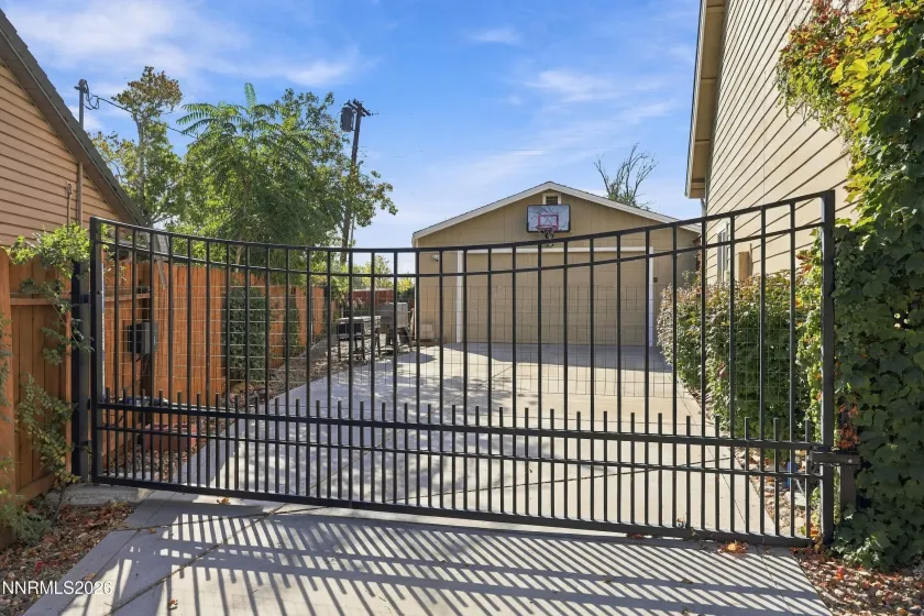 741 Balzar, Reno, Nevada 89502, 4 Bedrooms Bedrooms, ,3 BathroomsBathrooms,Residential,Residential,Balzar,0,260013497