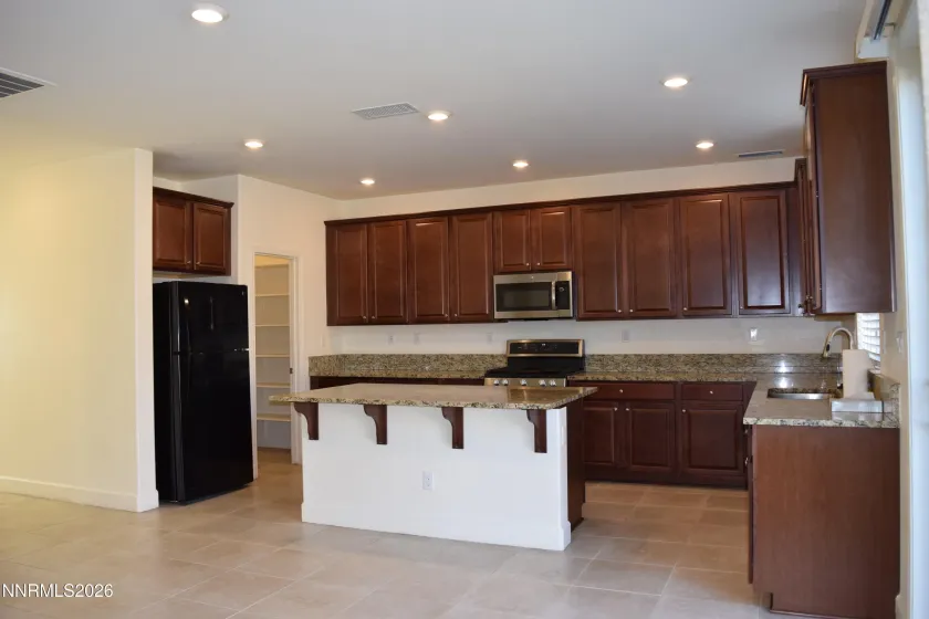 9751 Pachuca, Reno, Nevada 89521, 4 Bedrooms Bedrooms, ,3 BathroomsBathrooms,Residential,Residential,Pachuca,0,260013485