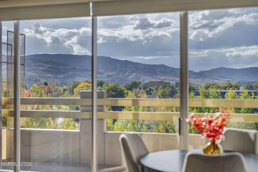 100 Arlington, Reno, Nevada 89501, 2 Bedrooms Bedrooms, ,2 BathroomsBathrooms,Residential,Residential,Arlington,0,260013503