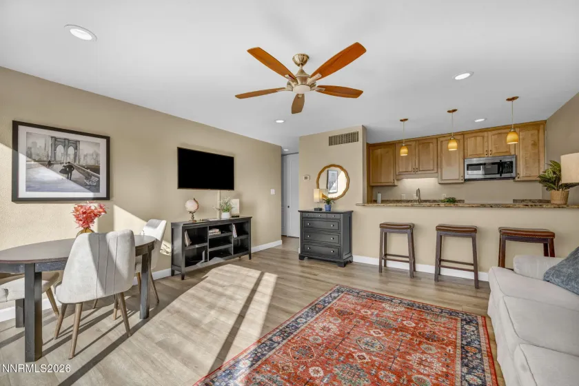 100 Arlington, Reno, Nevada 89501, 2 Bedrooms Bedrooms, ,2 BathroomsBathrooms,Residential,Residential,Arlington,0,260013503