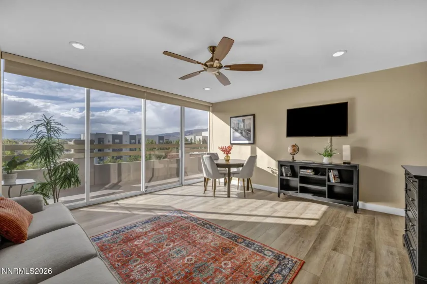 100 Arlington, Reno, Nevada 89501, 2 Bedrooms Bedrooms, ,2 BathroomsBathrooms,Residential,Residential,Arlington,0,260013503