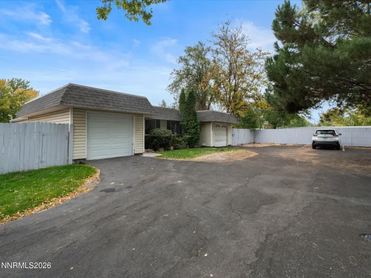 1657 Gault, Sparks, Nevada 89431, 3 Bedrooms Bedrooms, ,2 BathroomsBathrooms,Residential,Residential,Gault,0,260013511