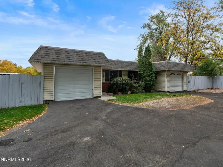 1657 Gault, Sparks, Nevada 89431, 3 Bedrooms Bedrooms, ,2 BathroomsBathrooms,Residential,Residential,Gault,0,260013511
