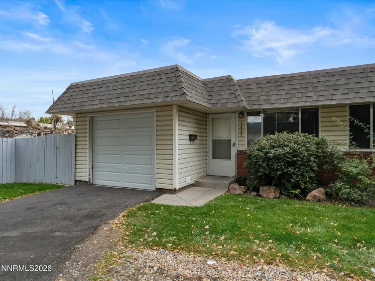 1657 Gault, Sparks, Nevada 89431, 3 Bedrooms Bedrooms, ,2 BathroomsBathrooms,Residential,Residential,Gault,0,260013511