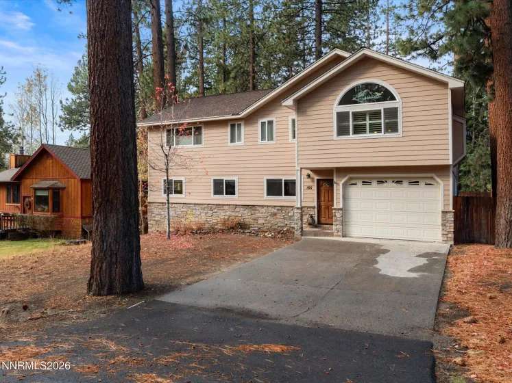 188 Meadow, Stateline, Nevada 89449, 4 Bedrooms Bedrooms, ,4 BathroomsBathrooms,Residential,Residential,Meadow,0,260013514