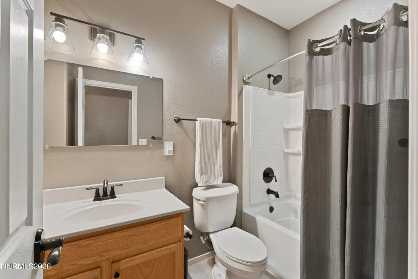 1475 Green River, Fernley, Nevada 89408, 3 Bedrooms Bedrooms, ,2 BathroomsBathrooms,Residential,Residential,Green River,0,260013517