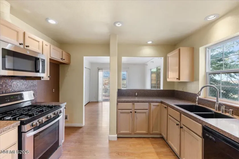 15075 Gooding, Reno, Nevada 89508, 4 Bedrooms Bedrooms, ,3 BathroomsBathrooms,Residential,Residential,Gooding,0,260013518