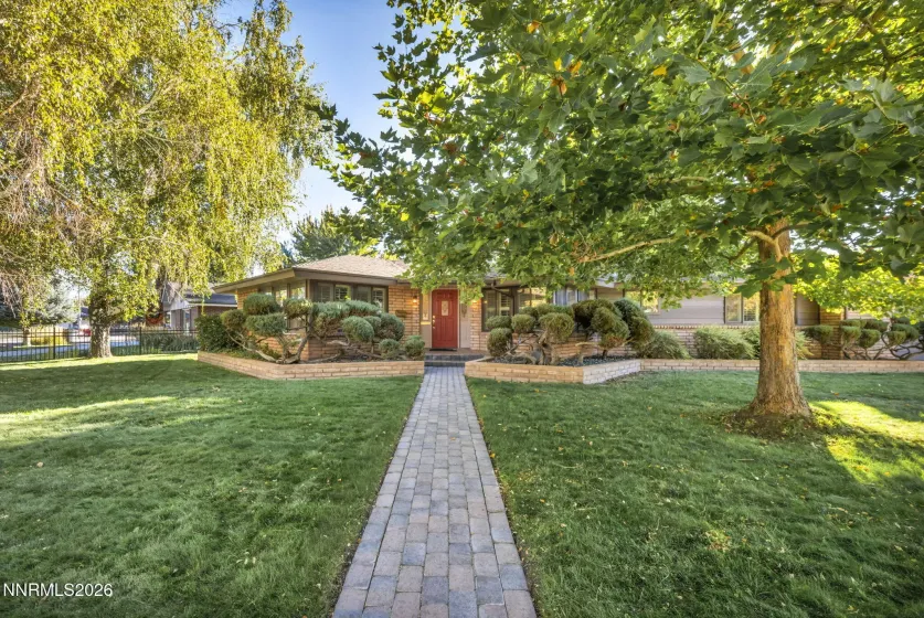 325 Tahoe, Carson City, Nevada 89703, 3 Bedrooms Bedrooms, ,2 BathroomsBathrooms,Residential,Residential,Tahoe,0,260013523