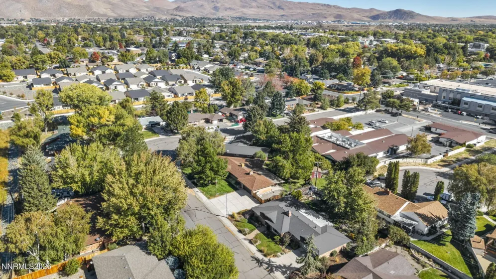 325 Tahoe, Carson City, Nevada 89703, 3 Bedrooms Bedrooms, ,2 BathroomsBathrooms,Residential,Residential,Tahoe,0,260013523