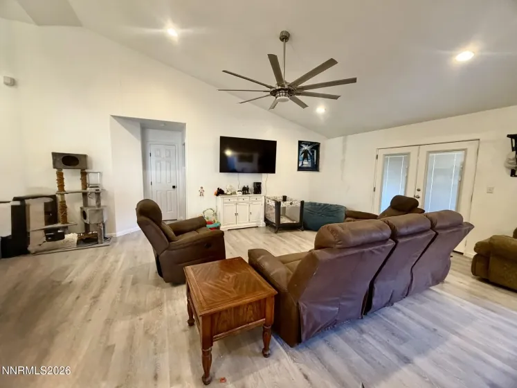 827 Elkhorn, Fallon, Nevada 89406, 3 Bedrooms Bedrooms, ,2 BathroomsBathrooms,Residential,Residential,Elkhorn,0,260013539