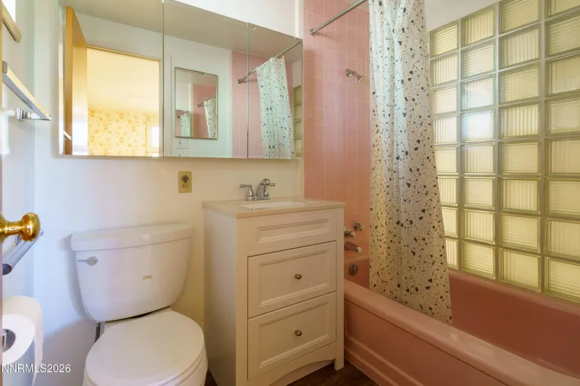 25 Coleman, Reno, Nevada 89503, 3 Bedrooms Bedrooms, ,3 BathroomsBathrooms,Residential,Residential,Coleman,0,260013540