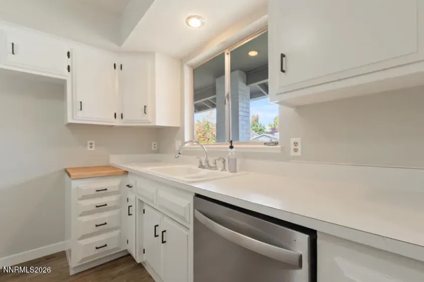 301 Gault, Sparks, Nevada 89431, 3 Bedrooms Bedrooms, ,2 BathroomsBathrooms,Residential,Residential,Gault,0,260013542