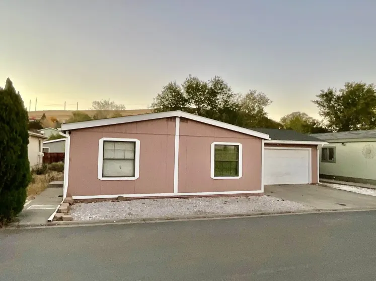 5 Chablis Drive, Reno, Nevada 89512, 3 Bedrooms Bedrooms, 15 Rooms Rooms,2 BathroomsBathrooms,Manufactured,Residential,Chablis,0,260013563