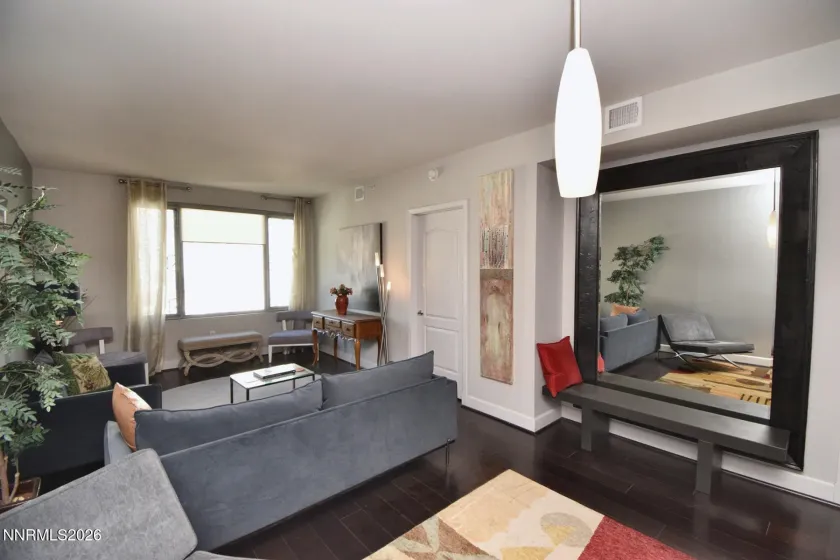 50 Sierra, Reno, Nevada 89501, 1 Bedroom Bedrooms, ,1 BathroomBathrooms,Residential,Residential,Sierra,0,260013564