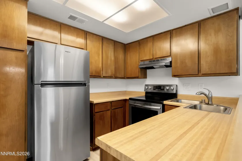2107 Roundhouse, Sparks, Nevada 89431, 1 Bedroom Bedrooms, ,1 BathroomBathrooms,Residential,Residential,Roundhouse,0,260013567