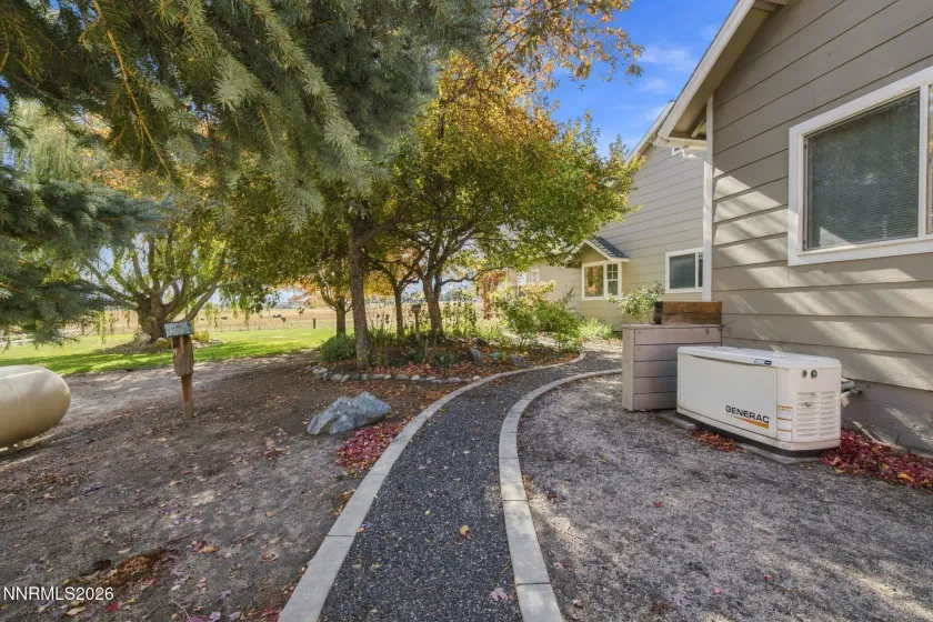 231 Laura Springs, Gardnerville, Nevada 89460, 3 Bedrooms Bedrooms, ,3 BathroomsBathrooms,Residential,Residential,Laura Springs,0,260013572