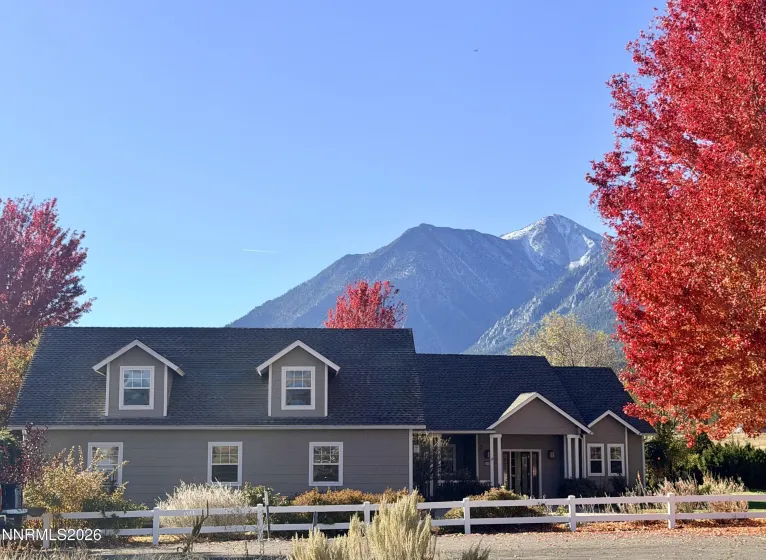 231 Laura Springs, Gardnerville, Nevada 89460, 3 Bedrooms Bedrooms, ,3 BathroomsBathrooms,Residential,Residential,Laura Springs,0,260013572