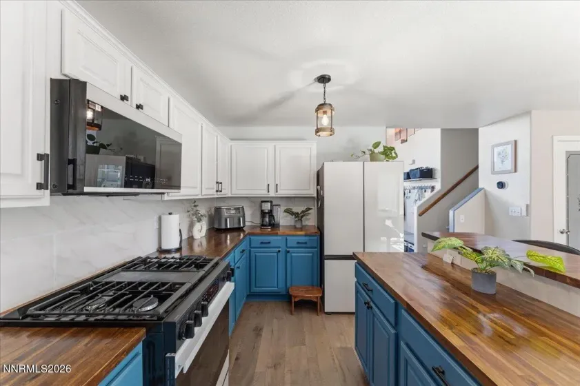 122 Desert Springs, Fernley, Nevada 89408, 3 Bedrooms Bedrooms, ,3 BathroomsBathrooms,Residential,Residential,Desert Springs,0,260013582
