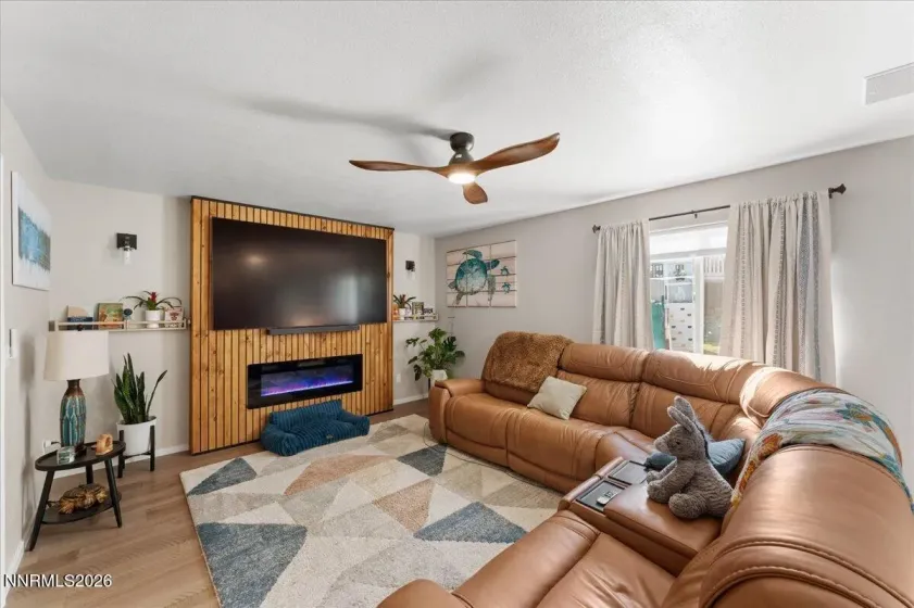 122 Desert Springs, Fernley, Nevada 89408, 3 Bedrooms Bedrooms, ,3 BathroomsBathrooms,Residential,Residential,Desert Springs,0,260013582