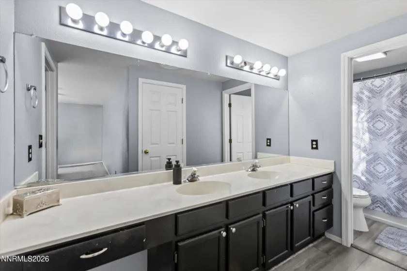 17180 Touraco, Reno, Nevada 89508, 4 Bedrooms Bedrooms, ,3 BathroomsBathrooms,Residential,Residential,Touraco,0,260013584