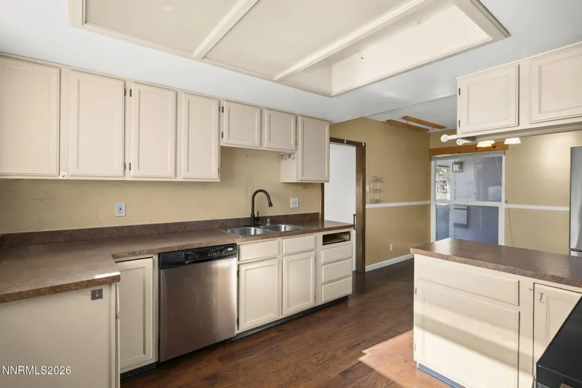 3535 7th, Reno, Nevada 89503, 3 Bedrooms Bedrooms, ,2 BathroomsBathrooms,Residential,Residential,7th,0,260013602