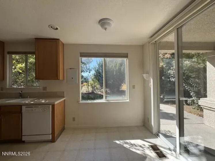 2555 Glen Eagles, Reno, Nevada 89523, 3 Bedrooms Bedrooms, ,3 BathroomsBathrooms,Residential,Residential,Glen Eagles,0,260013607