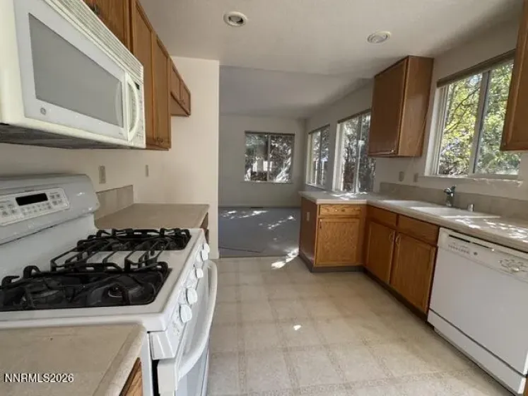 2555 Glen Eagles, Reno, Nevada 89523, 3 Bedrooms Bedrooms, ,3 BathroomsBathrooms,Residential,Residential,Glen Eagles,0,260013607