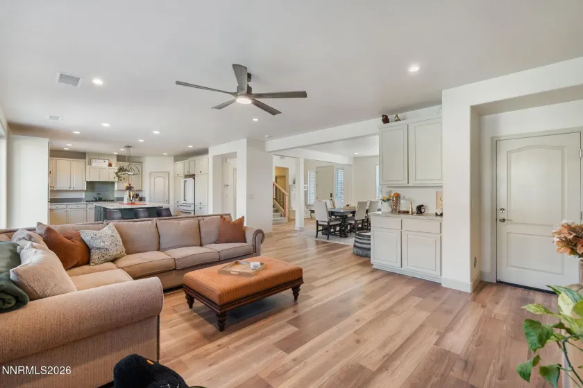 10050 Barrel Racer, Reno, Nevada 89521, 4 Bedrooms Bedrooms, ,3 BathroomsBathrooms,Residential,Residential,Barrel Racer,0,260013627