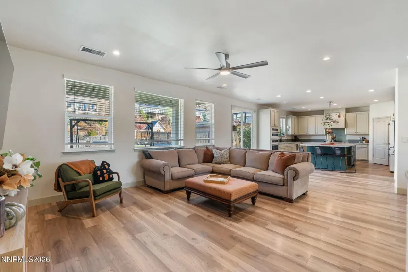10050 Barrel Racer, Reno, Nevada 89521, 4 Bedrooms Bedrooms, ,3 BathroomsBathrooms,Residential,Residential,Barrel Racer,0,260013627