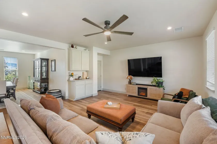 10050 Barrel Racer, Reno, Nevada 89521, 4 Bedrooms Bedrooms, ,3 BathroomsBathrooms,Residential,Residential,Barrel Racer,0,260013627