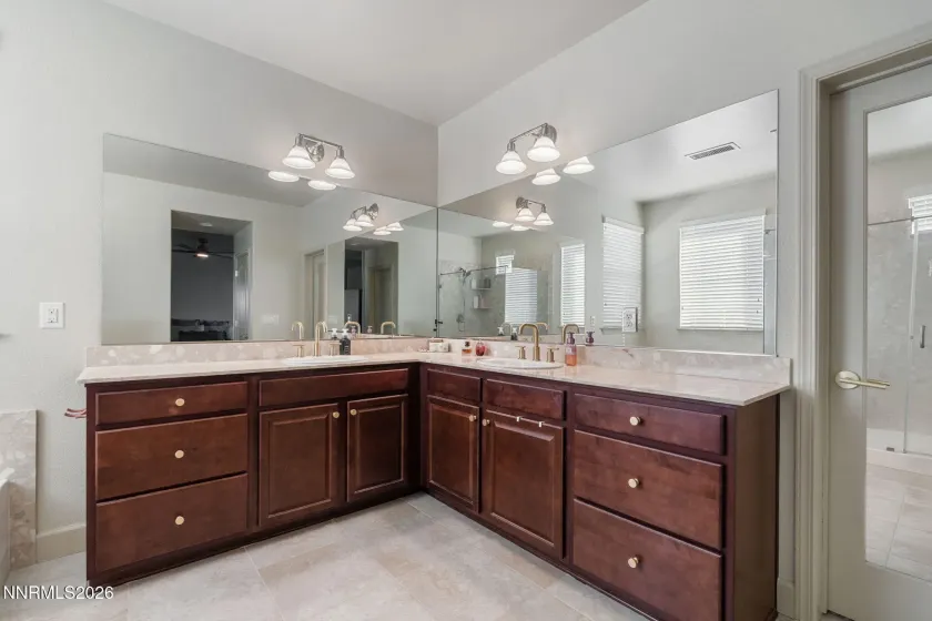 10050 Barrel Racer, Reno, Nevada 89521, 4 Bedrooms Bedrooms, ,3 BathroomsBathrooms,Residential,Residential,Barrel Racer,0,260013627