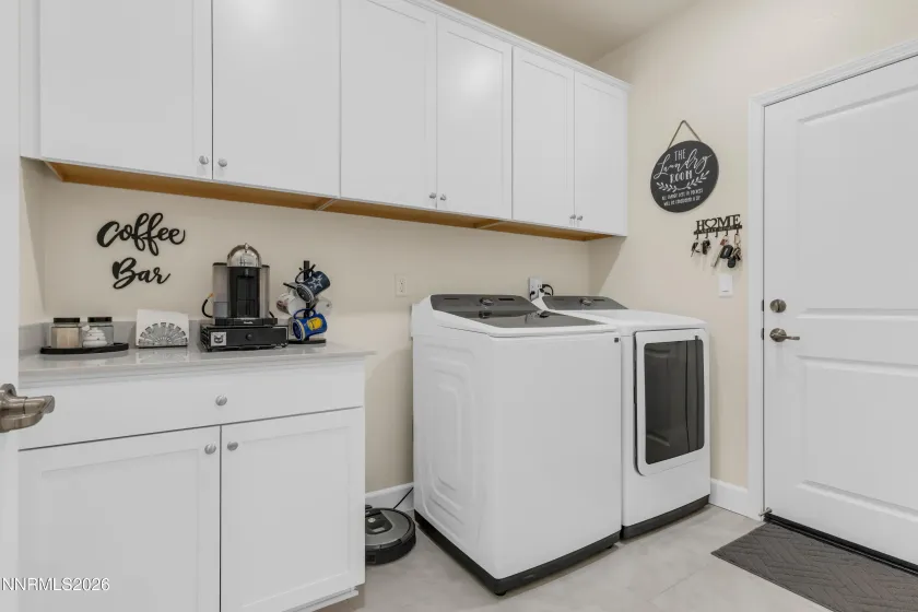 823 Wild Daisy, Minden, Nevada 89423, 4 Bedrooms Bedrooms, ,3 BathroomsBathrooms,Residential,Residential,Wild Daisy,0,260013628
