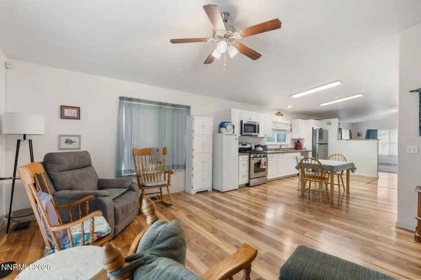 17198 Aquamarine, Reno, Nevada 89508, 3 Bedrooms Bedrooms, ,2 BathroomsBathrooms,Residential,Residential,Aquamarine,0,260013629