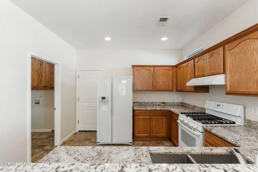 552 Sugarloaf, Dayton, Nevada 89403, 3 Bedrooms Bedrooms, ,2 BathroomsBathrooms,Residential,Residential,Sugarloaf,0,260013630