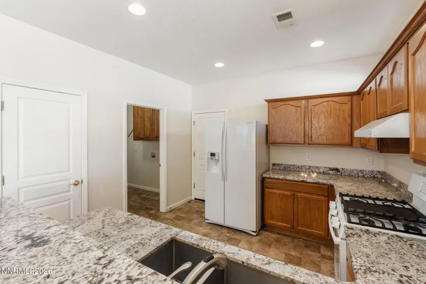 552 Sugarloaf, Dayton, Nevada 89403, 3 Bedrooms Bedrooms, ,2 BathroomsBathrooms,Residential,Residential,Sugarloaf,0,260013630