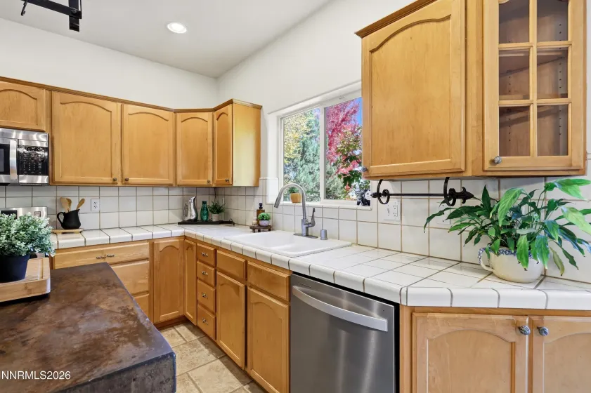 1004 Silveranch, Gardnerville, Nevada 89460, 4 Bedrooms Bedrooms, ,3 BathroomsBathrooms,Residential,Residential,Silveranch,0,260013633