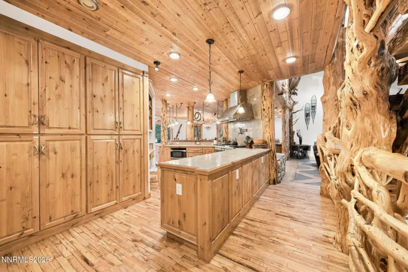 254 Pleasant, Stateline, Nevada 89449, 7 Bedrooms Bedrooms, ,5 BathroomsBathrooms,Residential,Residential,Pleasant,0,260013636
