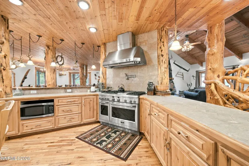 254 Pleasant, Stateline, Nevada 89449, 7 Bedrooms Bedrooms, ,5 BathroomsBathrooms,Residential,Residential,Pleasant,0,260013636