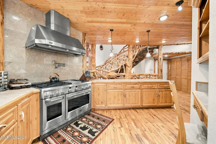 254 Pleasant, Stateline, Nevada 89449, 7 Bedrooms Bedrooms, ,5 BathroomsBathrooms,Residential,Residential,Pleasant,0,260013636
