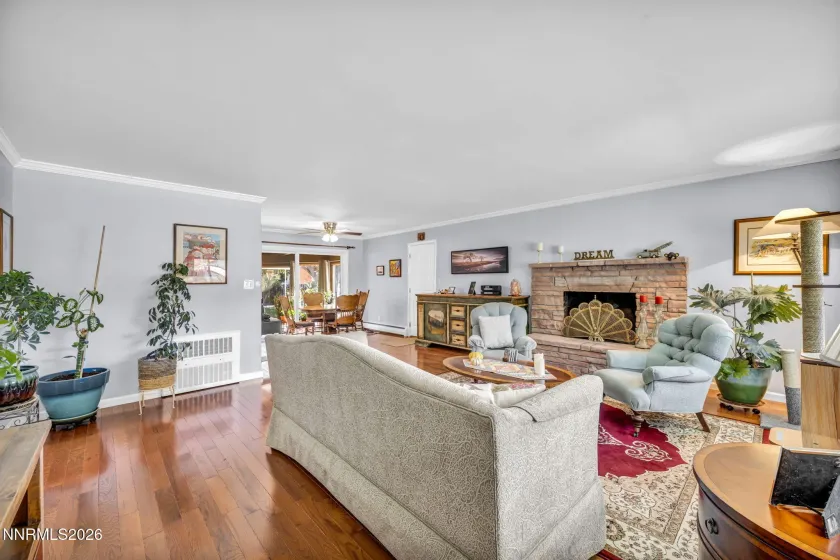 809 Sunset, Carson City, Nevada 89703, 3 Bedrooms Bedrooms, ,2 BathroomsBathrooms,Residential,Residential,Sunset,0,260013638