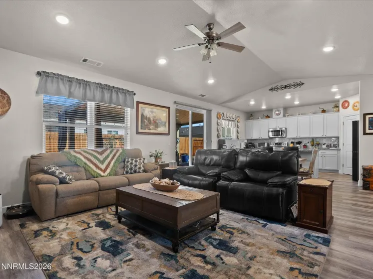 2550 Emerson, Fernley, Nevada 89408, 4 Bedrooms Bedrooms, ,2 BathroomsBathrooms,Residential,Residential,Emerson,0,260013640
