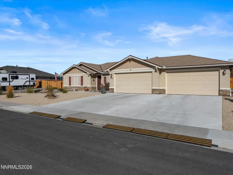 2550 Emerson, Fernley, Nevada 89408, 4 Bedrooms Bedrooms, ,2 BathroomsBathrooms,Residential,Residential,Emerson,0,260013640