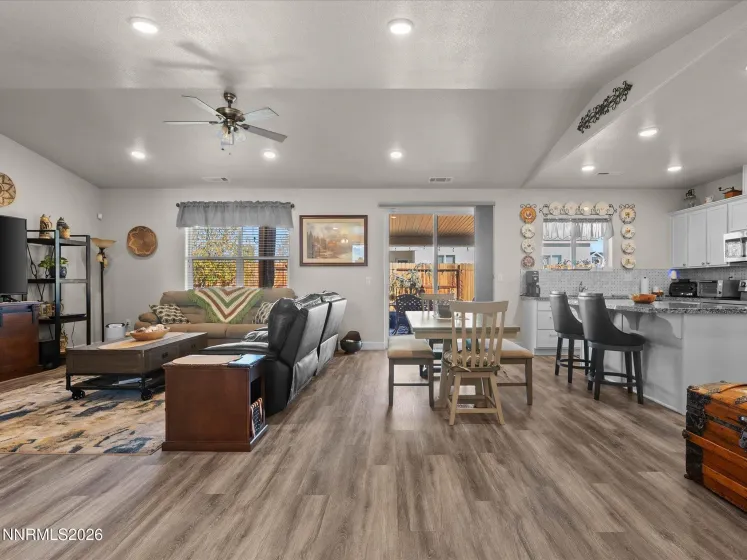 2550 Emerson, Fernley, Nevada 89408, 4 Bedrooms Bedrooms, ,2 BathroomsBathrooms,Residential,Residential,Emerson,0,260013640