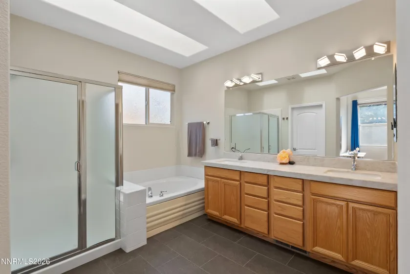 3360 Glacier, Reno, Nevada 89503, 3 Bedrooms Bedrooms, ,2 BathroomsBathrooms,Residential,Residential,Glacier,0,260013668