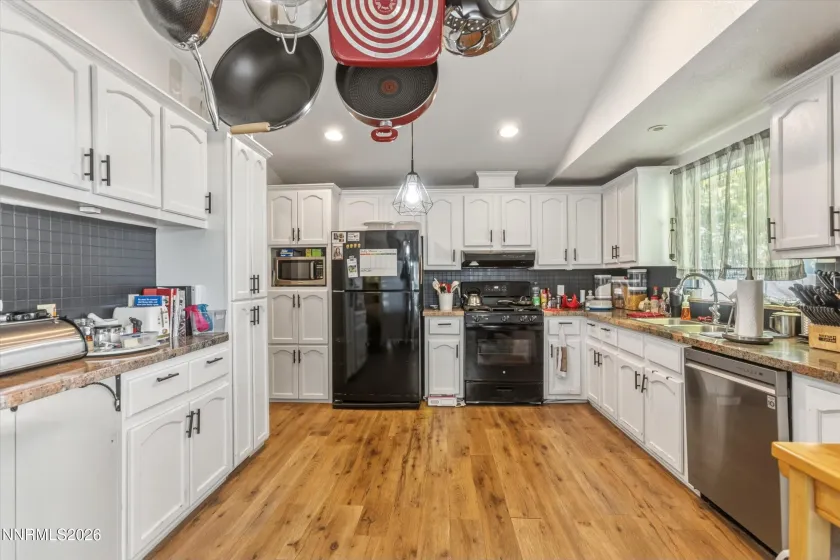 98 Ave De La Bleu De Clair, Sparks, Nevada 89434, 2 Bedrooms Bedrooms, ,2 BathroomsBathrooms,Residential,Residential,Ave De La Bleu De Clair,0,260013659